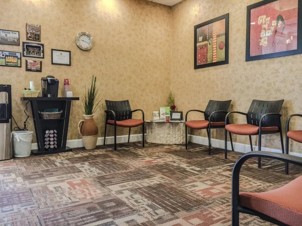 Waiting-Area-from-hallway